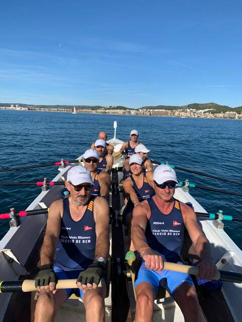 Primera regata oficial del equipo veterano masculino de llagut del Club de Vela Blanes. - 1