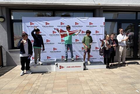 Kai Martínez brilla en el Trofeo Primavera de Optimist N3 proclamándose ganador sub-13 y tercer puesto absoluto. - 1