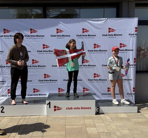 Kai Martínez brilla en el Trofeo Primavera de Optimist N3 proclamándose ganador sub-13 y tercer puesto absoluto. - 2
